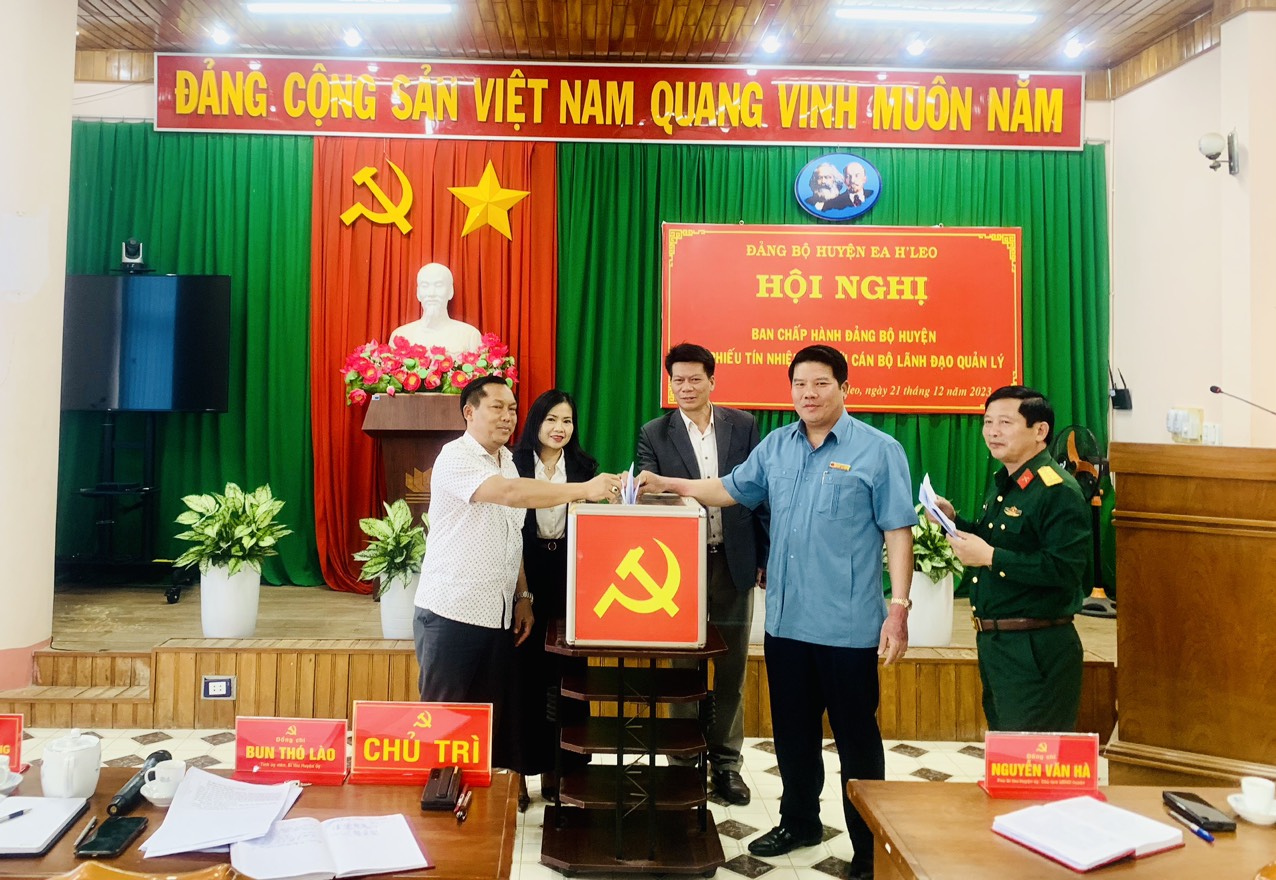 Ban Chấp hành Đảng bộ huyện Ea H’Leo lấy phiếu tín nhiệm đối với cán bộ lãnh đạo quản lý